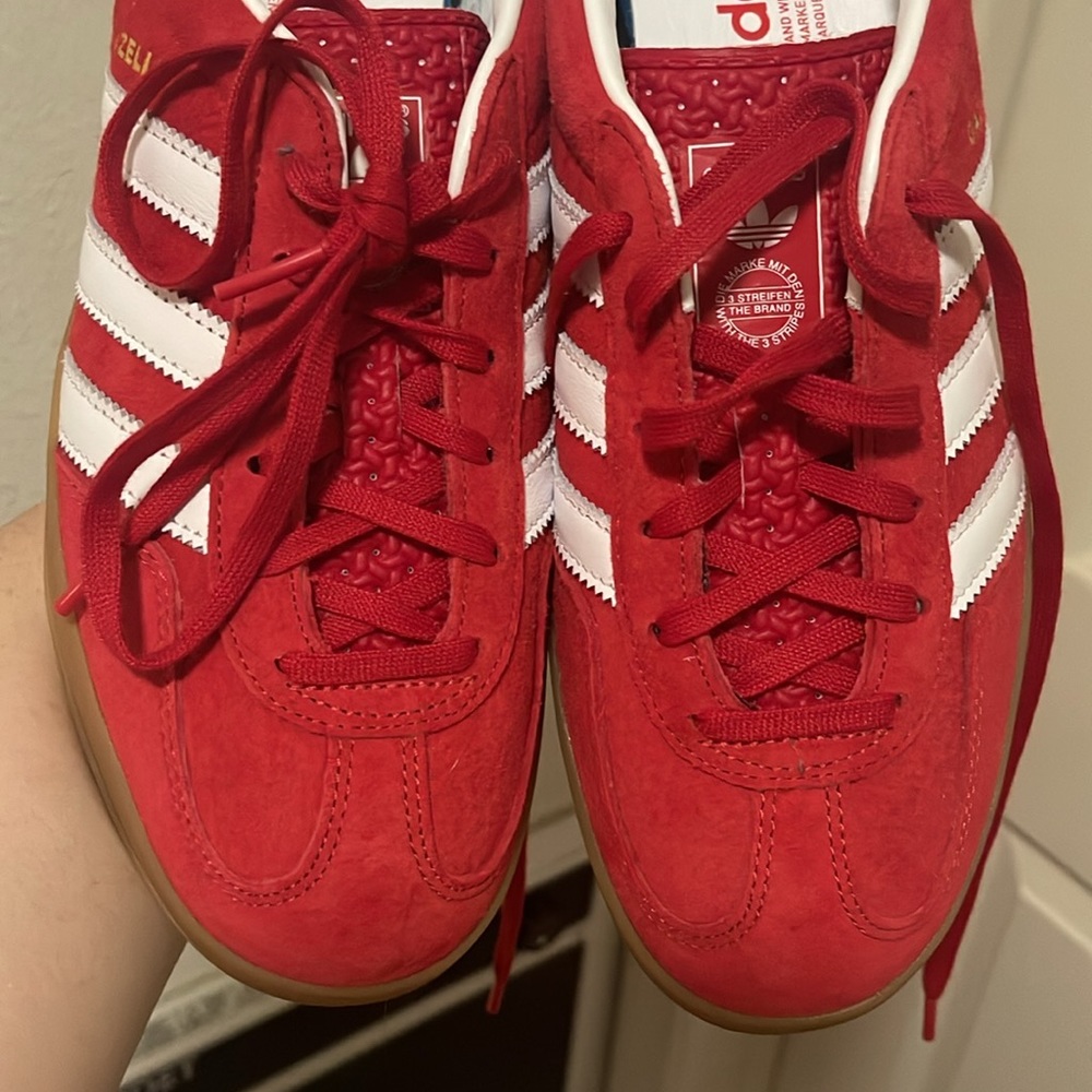 Adidas Gazelle indoor ‘Scarlett gum’ woman 8.5 / men 7.5